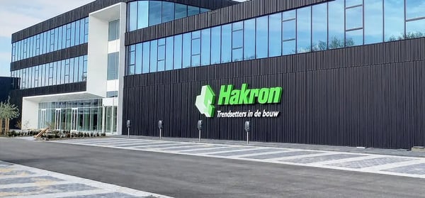 Hakron Kundenstory: digitale Rechnungsverarbeitung mit AP Automation und Microsoft D365 F&O