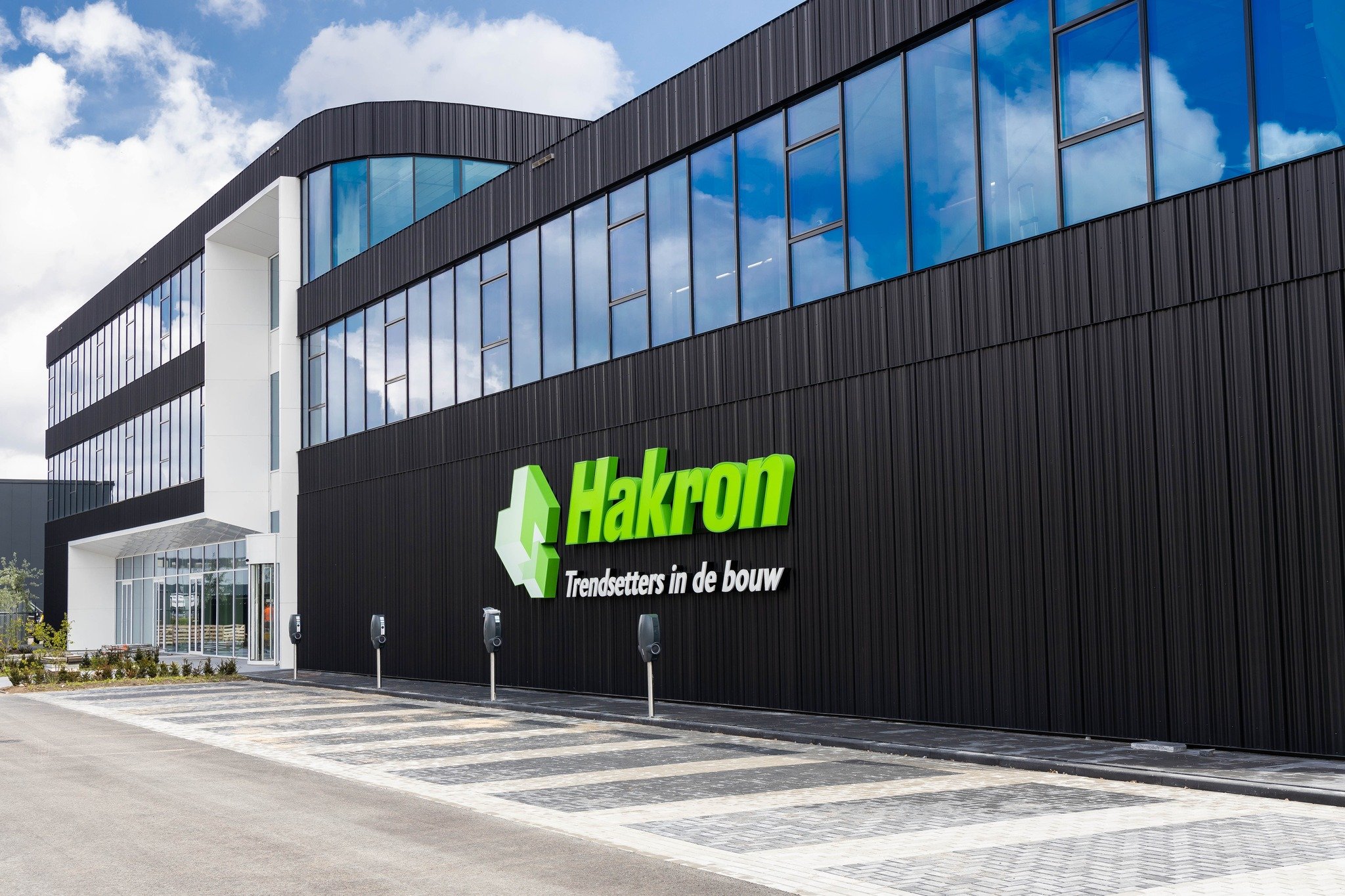 Efficient invoice processing for Hakron with AP Automation